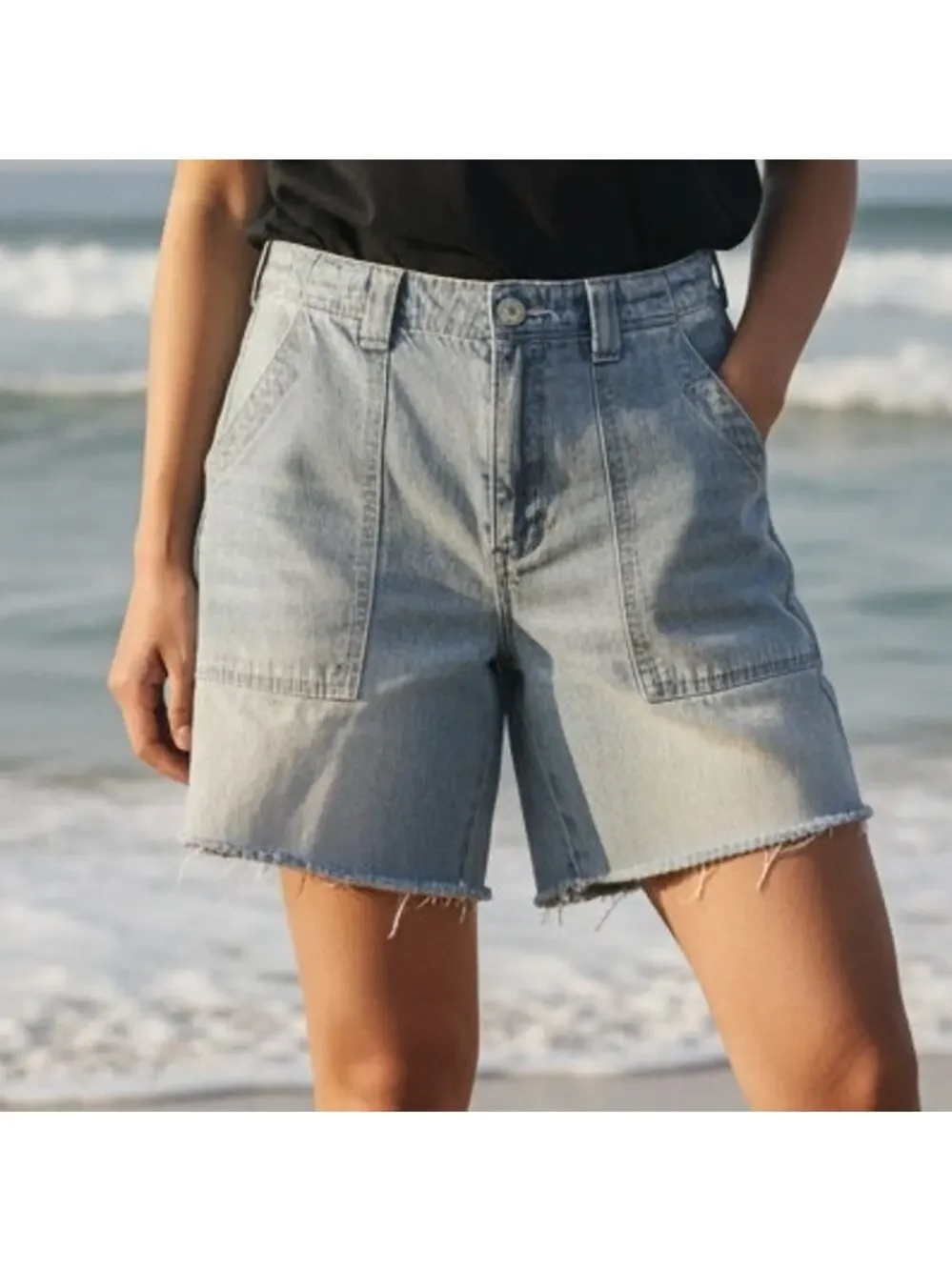PILCRO Super High Rise Denim Bermuda Shorts Raw Hem Patch Pockets Jorts Size 26